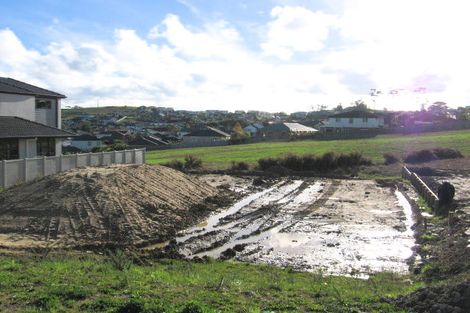 Photo of property in 4 Ballymore Drive, Pinehill, Auckland, 0632