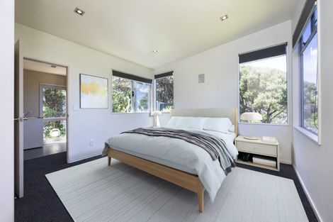 Photo of property in 16 Log Race Road, Piha, New Lynn, 0772