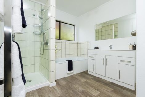 Photo of property in 42 Archers Road, Glenfield, Auckland, 0629