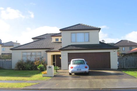Photo of property in 17 Carousel Crescent, East Tamaki Heights, Auckland, 2016