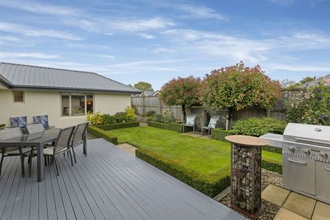 Photo of property in 77 Sarabande Avenue, Redwood, Christchurch, 8051