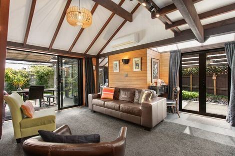 Photo of property in 305d Riccarton Road, Upper Riccarton, Christchurch, 8041