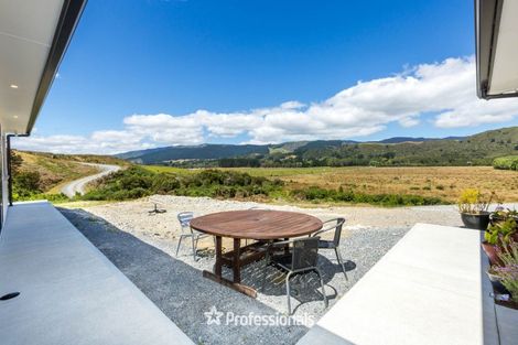 Photo of property in 9 Margaret Mahy Drive, Blue Mountains, Upper Hutt, 5371