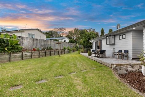 Photo of property in 33 Waikite Road, Welcome Bay, Tauranga, 3112