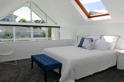 Photo of property in 2/116 Hackthorne Road, Cashmere, Christchurch, 8022