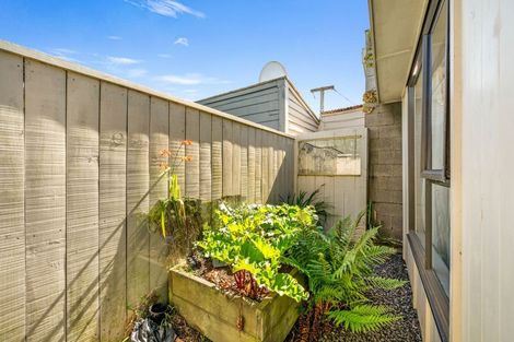 Photo of property in 8 Hargest Crescent, Saint Kilda, Dunedin, 9012