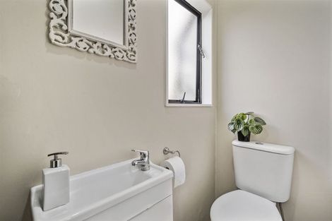 Photo of property in 7137/135 Manuka Road, Bayview, Auckland, 0629