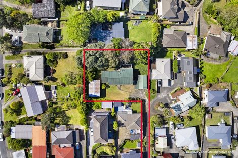 Photo of property in 104 Chivalry Road, Glenfield, Auckland, 0629