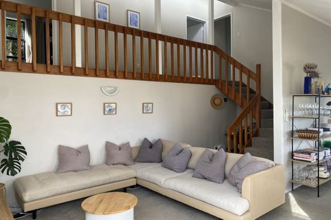 Photo of property in 1/20 Colonial Road, Birkenhead, Auckland, 0626