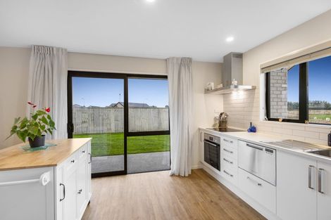 Photo of property in 66 Ridgeland Way, West Melton, 7618