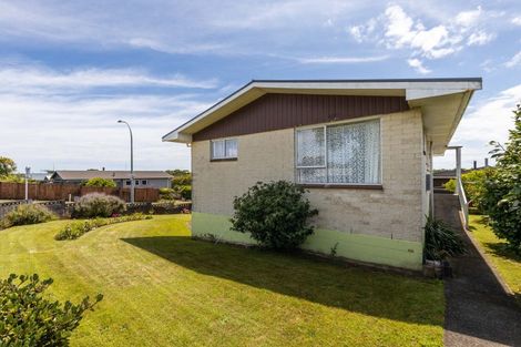 Photo of property in 2 Erica Place, Bell Block, New Plymouth, 4312