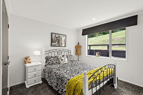 Photo of property in 3b Hobbs Road, Matakatia, Whangaparaoa, 0930