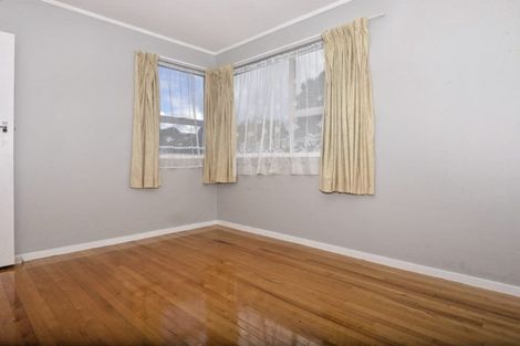 Photo of property in 60 Riverpark Crescent, Henderson, Auckland, 0610