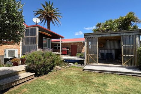 Photo of property in 1606 South Road, Tataraimaka, New Plymouth, 4374