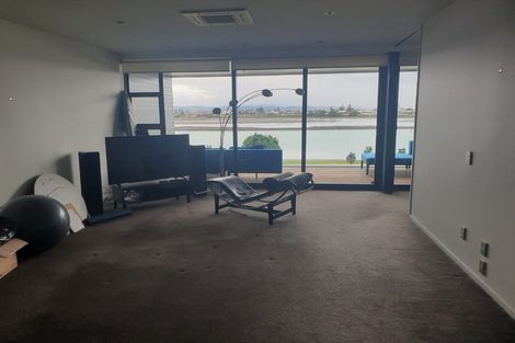 Photo of property in 412/7 Humber Street, Pandora, Napier, 4110
