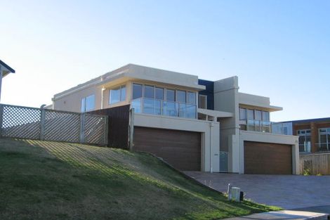 Photo of property in 35 Gurkha Crescent, Khandallah, Wellington, 6035