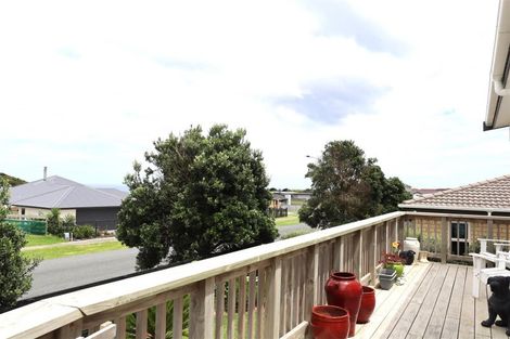 Photo of property in 1 Snapper Street, Baylys Beach, Dargaville, 0377