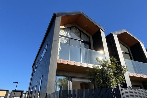 Photo of property in 27b Dawnhaven Drive, Te Atatu Peninsula, Auckland, 0610