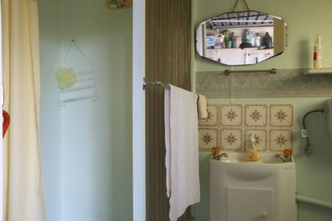 Photo of property in 54 Stratford Drive, Cable Bay, 0420