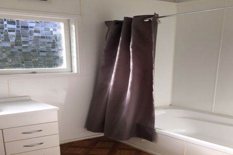 Photo of property in 5/15 Valron Road, Te Atatu South, Auckland, 0602