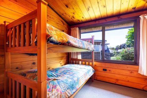 Photo of property in 50 Messenger Terrace, Oakura, 4314