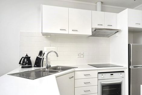 Photo of property in Marina Park Apartments, 21/146 Fanshawe Street, Auckland Central, Auckland, 1010