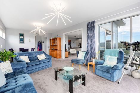 Photo of property in 5 Seascape View, Paremata, Porirua, 5024