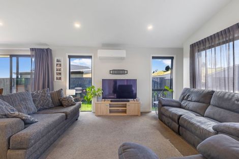 Photo of property in 39 Huntaway Close, Stoke, Nelson, 7011