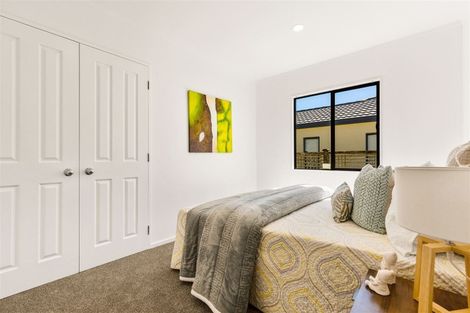 Photo of property in 9/17 Neta Grove, Henderson, Auckland, 0612