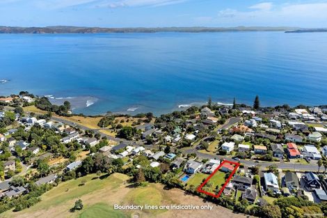 Photo of property in 1305 Whangaparaoa Road, Army Bay, Whangaparaoa, 0930