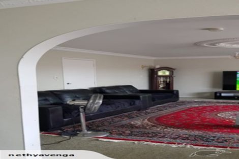 Photo of property in 32 Gilbass Avenue, Hamilton Lake, Hamilton, 3204