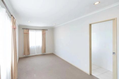 Photo of property in 19e Gloucester Road, Manurewa, Auckland, 2102