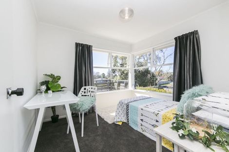 Photo of property in 7 La Rosa Street, Green Bay, Auckland, 0604