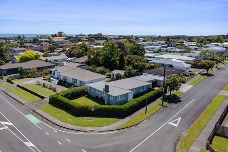 Photo of property in 215 Mangorei Road, Merrilands, New Plymouth, 4312