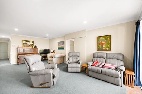 Photo of property in 74 Ayrshire Drive, Grandview Heights, Hamilton, 3200