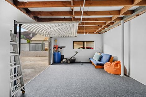 Photo of property in 32 Hood Crescent, Arrowtown, 9302