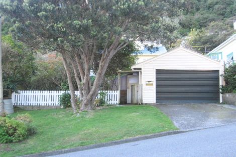 Photo of property in 27 Totara Street, Eastbourne, Lower Hutt, 5013