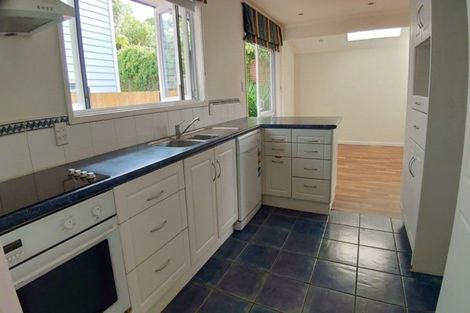 Photo of property in 10 Aralia Road, Sunnynook, Auckland, 0620