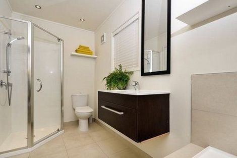 Photo of property in 61 The Terrace, Herald Island, Auckland, 0618