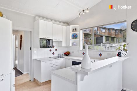 Photo of property in 136 Larnach Road, Waverley, Dunedin, 9013