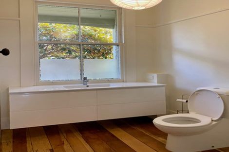 Photo of property in 70-72 Vauxhall Road, Devonport, Auckland, 0624