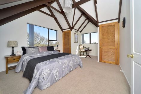 Photo of property in 32 Hollyford Drive, Clover Park, Auckland, 2105