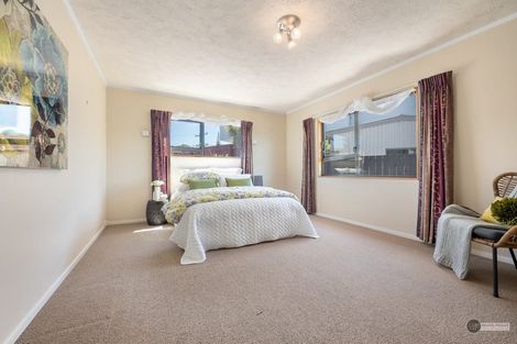 Photo of property in 41 Pekanga Road, Normandale, Lower Hutt, 5010