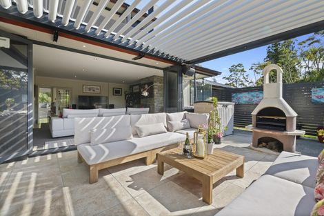 Photo of property in 310 Paremoremo Road, Paremoremo, Auckland, 0632