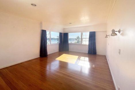 Photo of property in 30 Tamaki Bay Drive, Pakuranga, Auckland, 2010