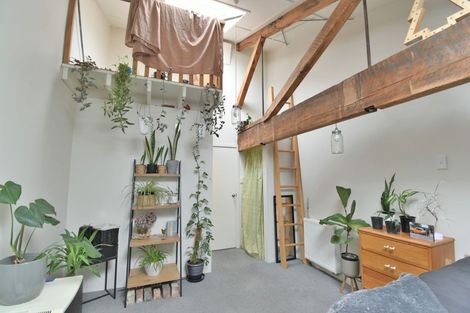 Photo of property in 37 Dowling Street, Dunedin Central, Dunedin, 9016