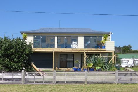 Photo of property in 166 Captain Cook Road, Cooks Beach, Whitianga, 3591