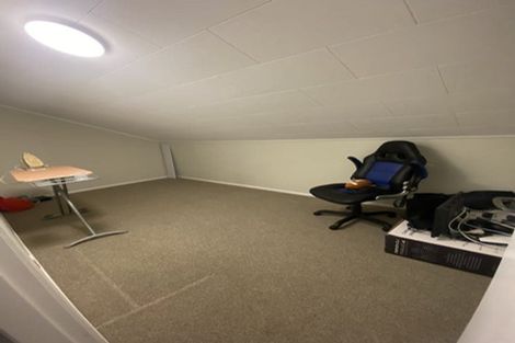 Photo of property in 23 Huntingdon Street, Northland, Wellington, 6012