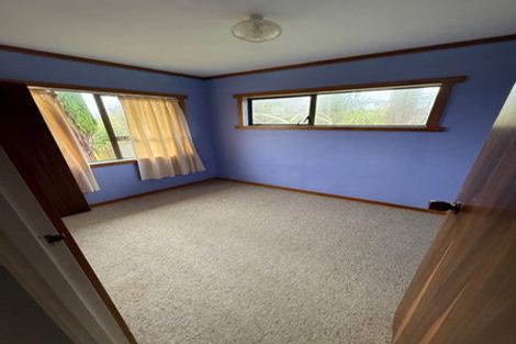 Photo of property in 2/521 Glenfield Road, Glenfield, Auckland, 0629