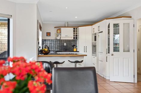 Photo of property in 10 Brackenburn Drive, Ohauiti, Tauranga, 3112